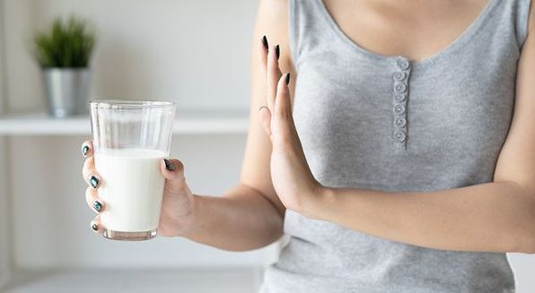 10 способів, як використати прокисле коров'яче молоко