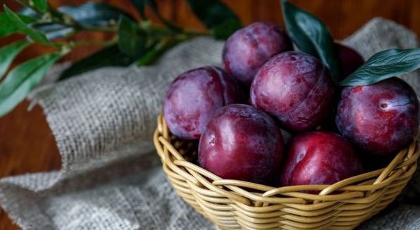 12 фруктів і ягід, які найкраще їсти на дієті