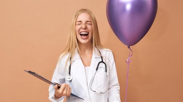 Анекдоти про лікарів: 50+ жартів на медичну тематику