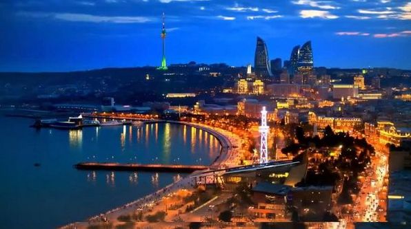 Баку: визначні пам'ятки міста, де давнина сплелася із сучасністю