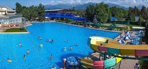 Басейни Алмати: Куди піти купатися в спекотні дні