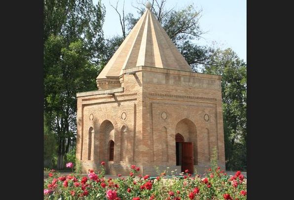 Історичні пам'ятки Казахстану, які увічнили історію