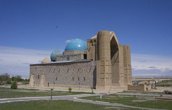 Історичні пам'ятки Казахстану, які увічнили історію