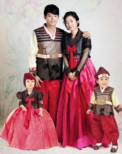 Як називається корейський національний одяг для дітей, чоловіків і жінок