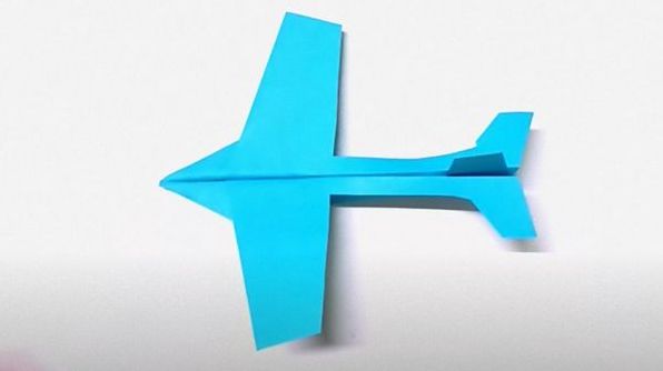 Як зробити літак із паперу: 3 ідеї для створення літального апарата