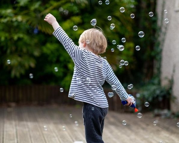 Як зробити мильні бульбашки в домашніх умовах