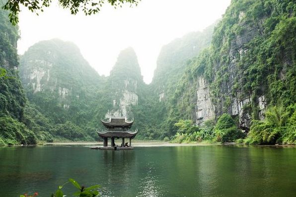В'єтнам: столиця, особливості відпочинку та головні туристичні місця