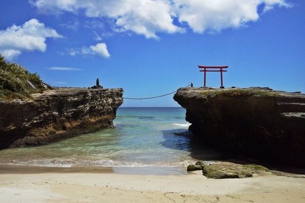 10 пляжей Японии, ради которых стоит пропустить Токио