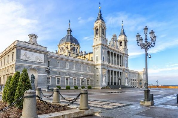 Однодневная поездка в Саламанку из Мадрида: как провести день в золотом городе