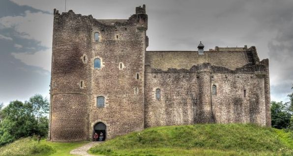 10 мест из сериала "Outlander", которые можно посетить в Шотландии
