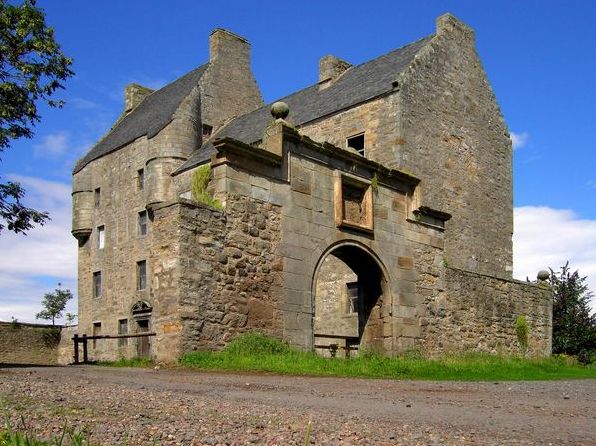 10 мест из сериала "Outlander", которые можно посетить в Шотландии