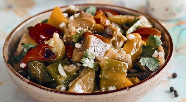 Вірменський салат із печених овочів
