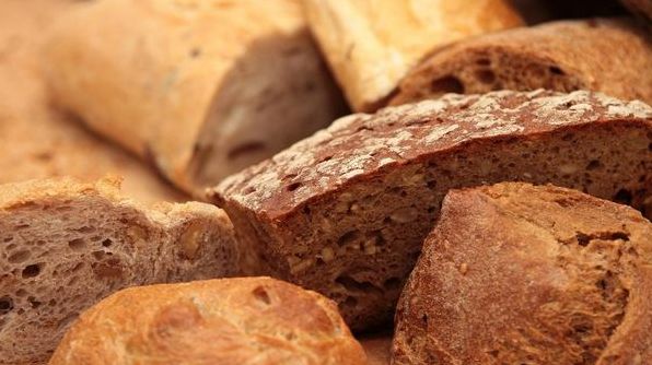 До чого сниться хліб і хлібобулочні вироби за різними сонниками