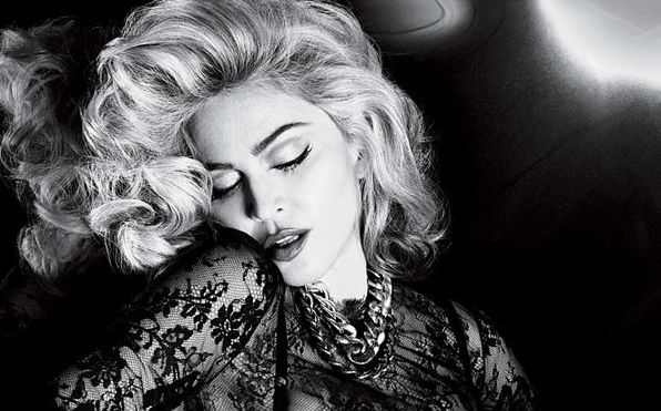 20 скрытых снимков Мадонны, путешествующей с семьей