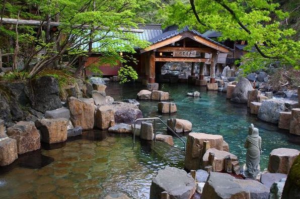 10 горячих источников в Японии, идеально подходящих для снятия стресса