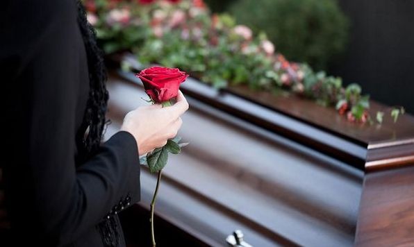 Православний похорон: звичаї та прикмети