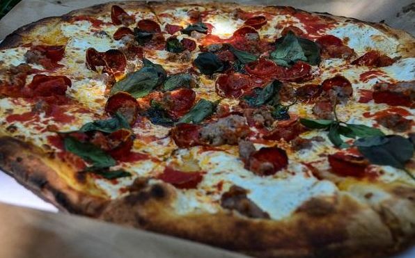 10 лучших мест, где можно отведать пиццу в Нью-Йорке