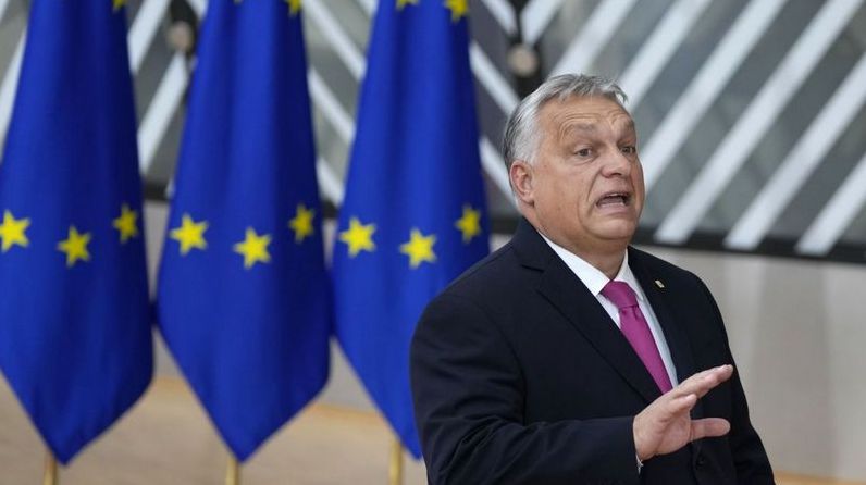 Стратегічна дилема ЄС: орієнтуючись на опір Угорщини та потреби України