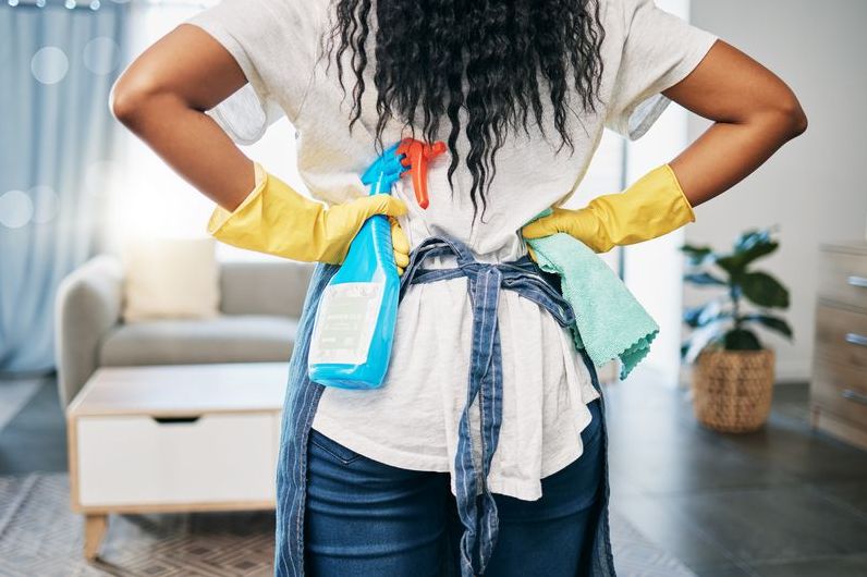 Среднестатистический человек тратит столько времени в год на уборку своего дома: опрос